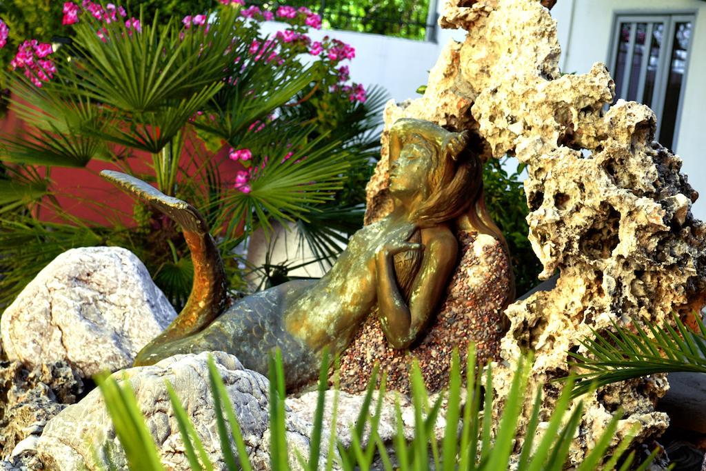 Hotel Sirena Marta Sutomore Exterior foto